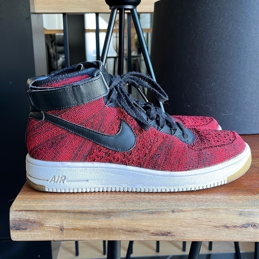 Nike flyknit airforce 1 mid ultra university red/black - Picture 1 of 7